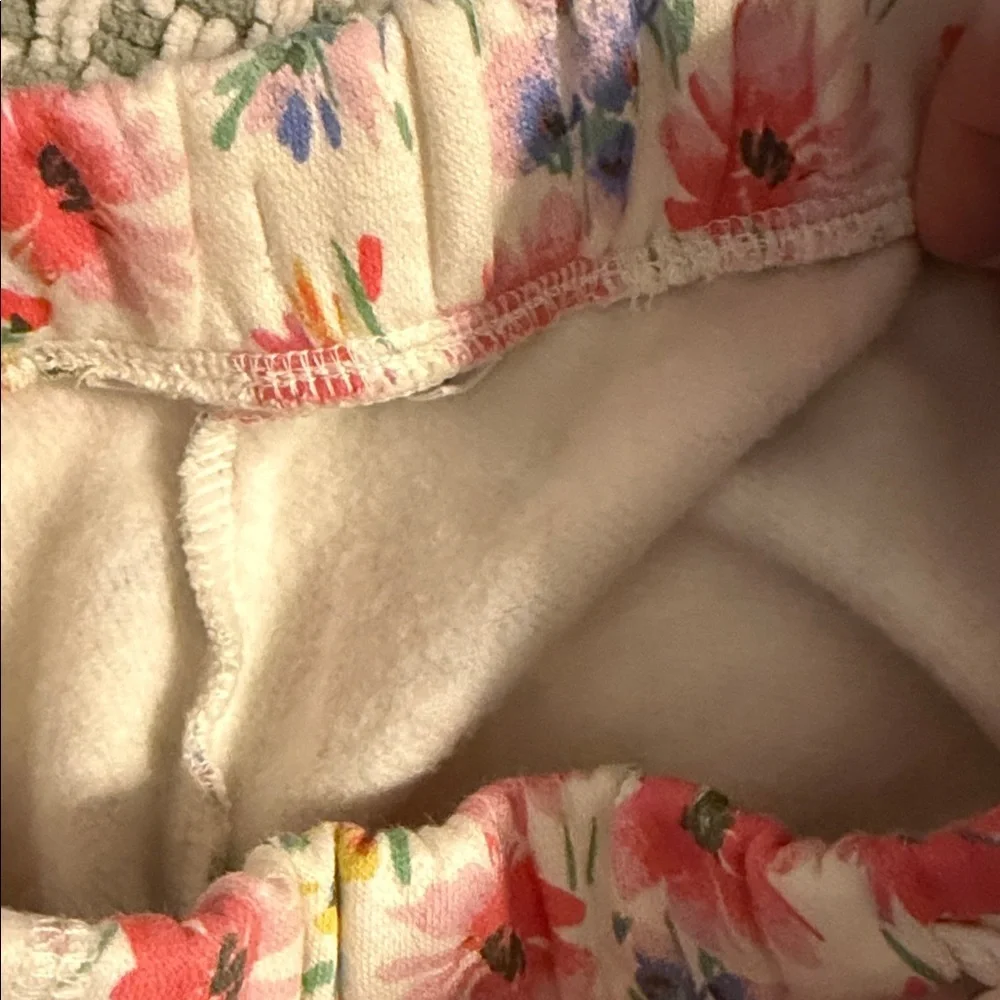 Girls GAP floral sweat shorts 🌸